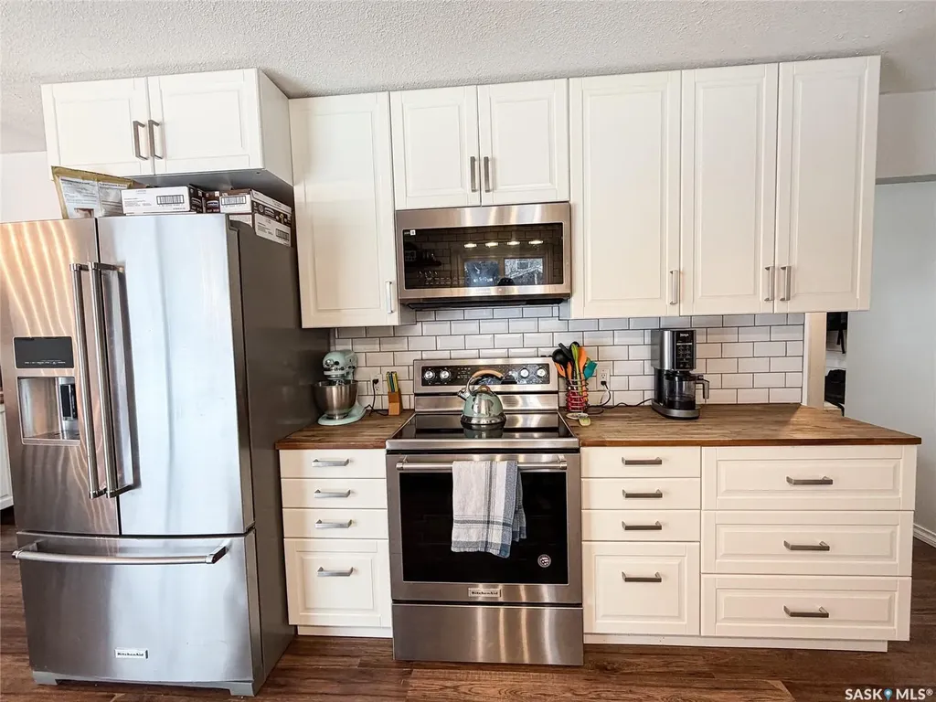 420 1st Street W Meadow Lake SK S9X 1E5
