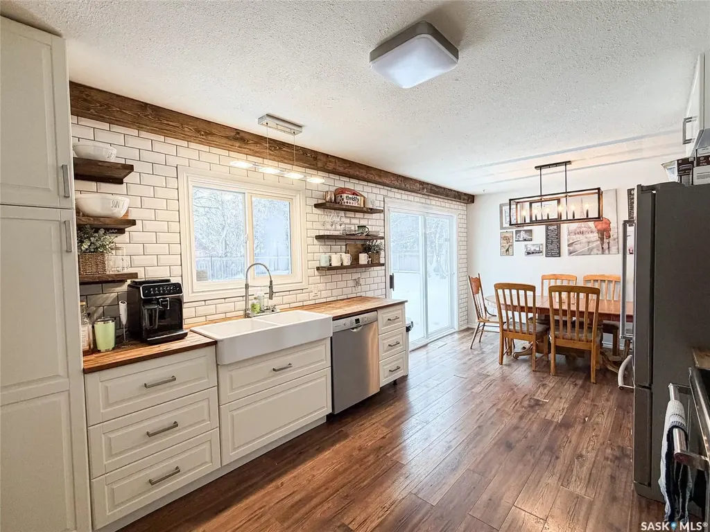420 1st Street W Meadow Lake SK S9X 1E5