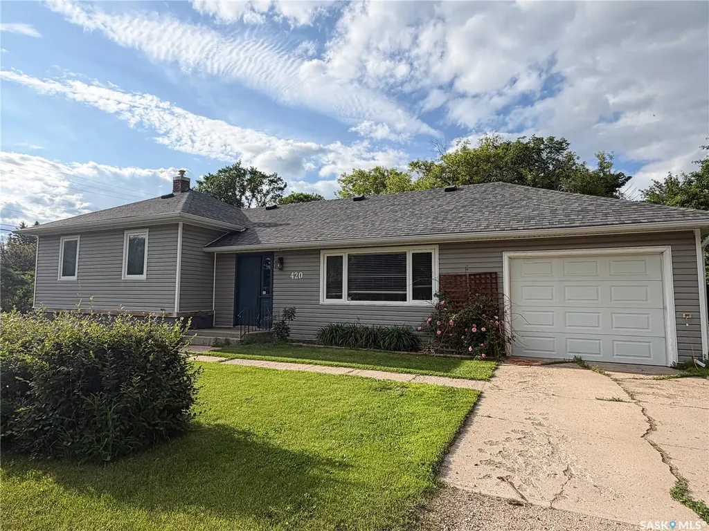 420 1st Street W Meadow Lake SK S9X 1E5