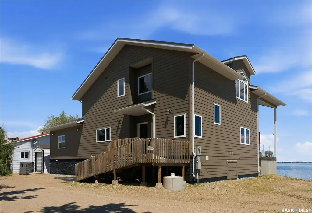 106 Lakeshore Lane Leslie Beach SK S0A 1A0