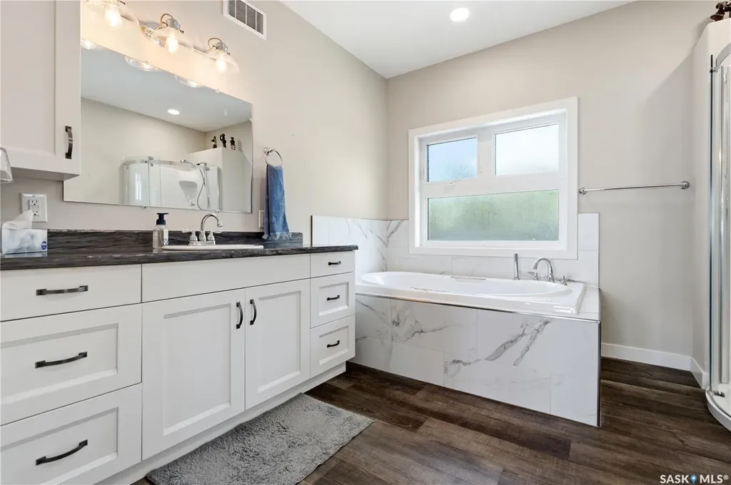 106 Lakeshore Lane Leslie Beach SK S0A 1A0