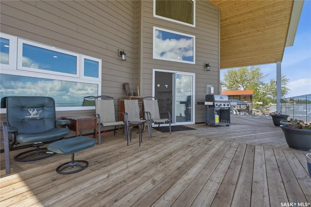 106 Lakeshore Lane Leslie Beach SK S0A 1A0