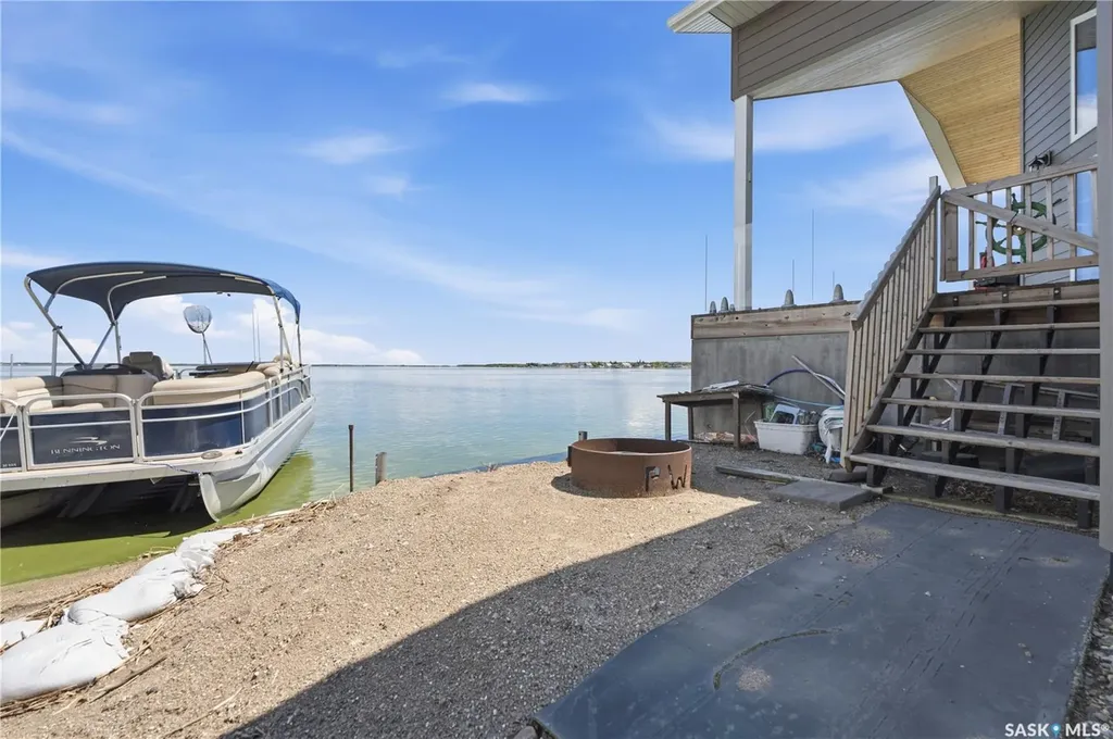 106 Lakeshore Lane Leslie Beach SK S0A 1A0