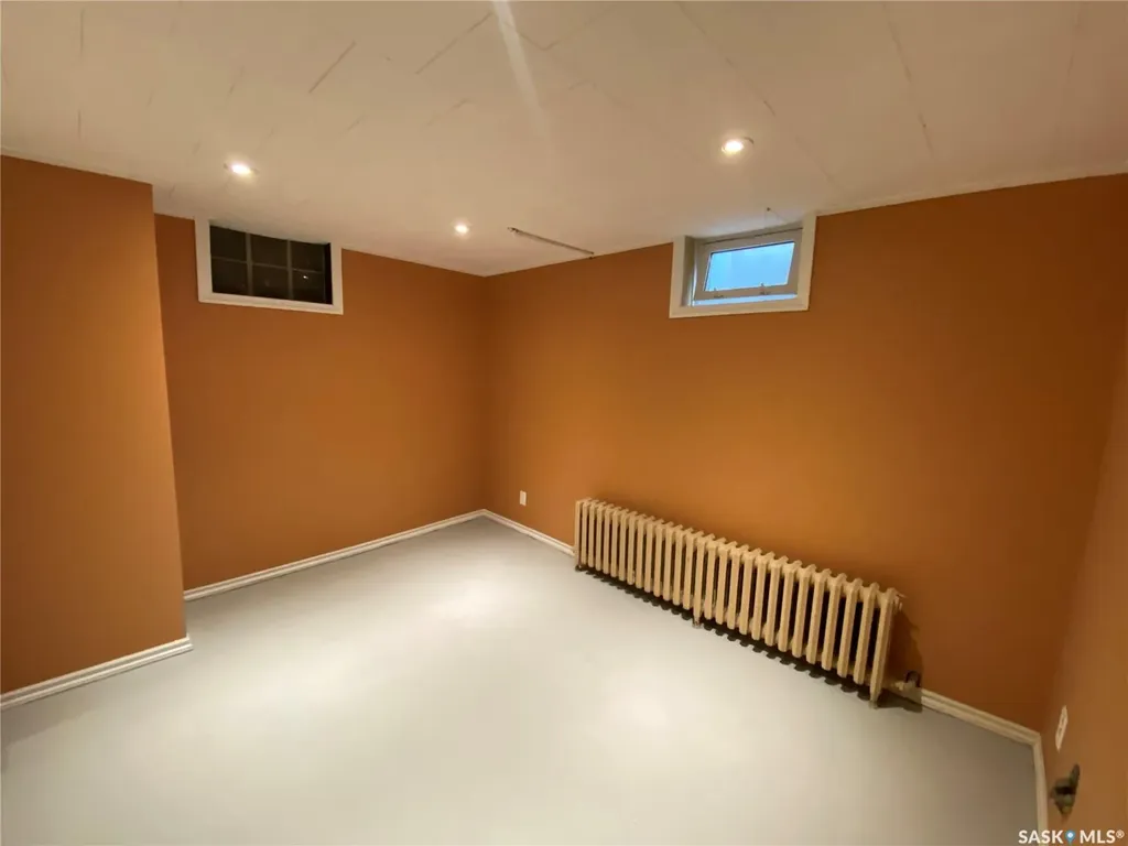 318 5th Avenue W Kindersley SK S0L 1S0