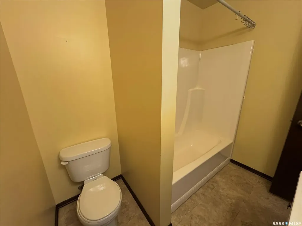 260 Battleford Trail Swift Current SK S9H 4J5