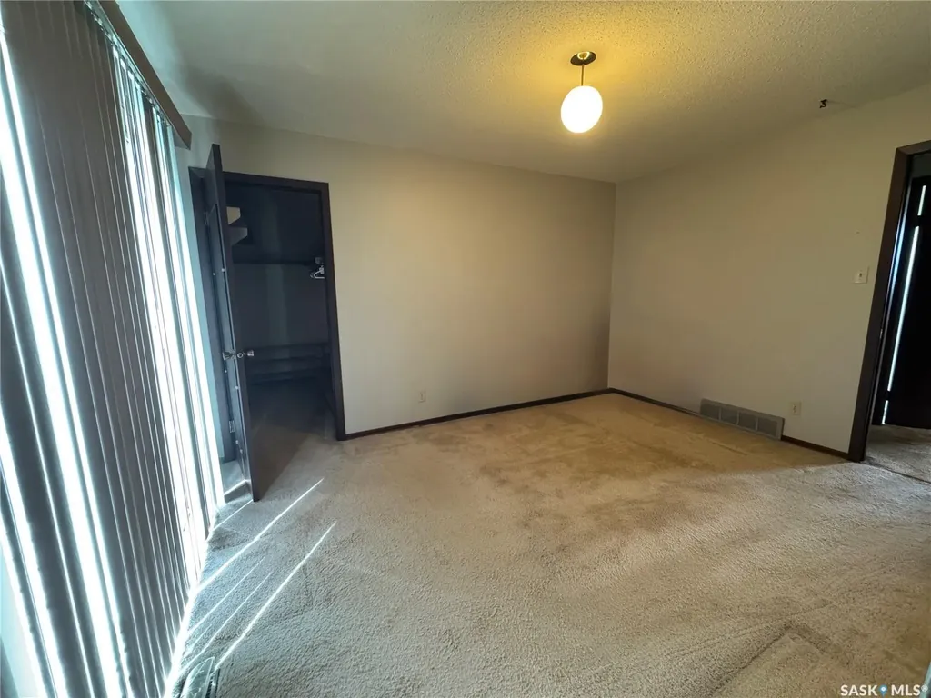 260 Battleford Trail Swift Current SK S9H 4J5