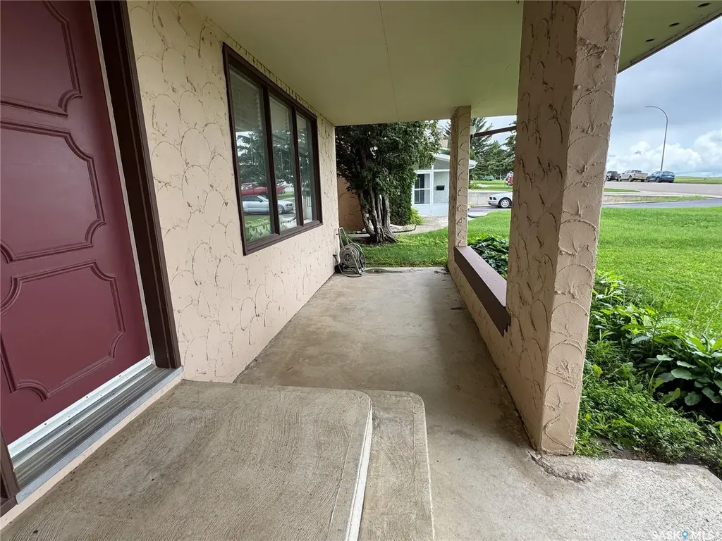 260 Battleford Trail Swift Current SK S9H 4J5
