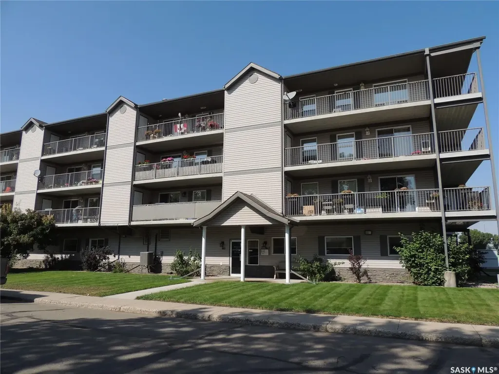 701 Henry Street Estevan SK S4A 2B7