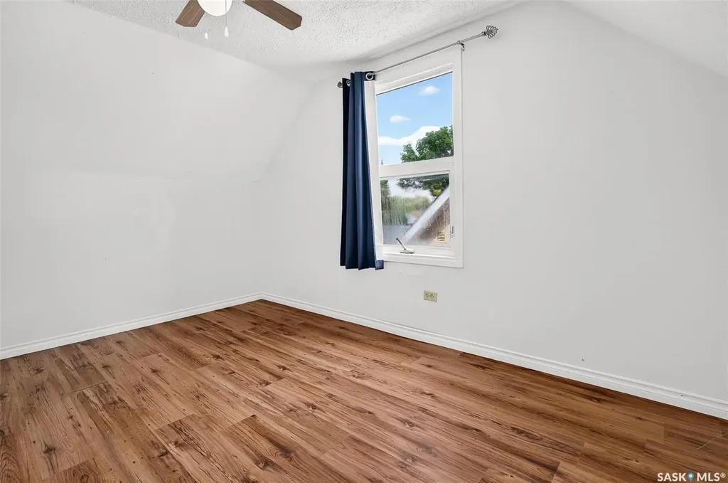 805 Athabasca Street E Moose Jaw SK S6H 0M6
