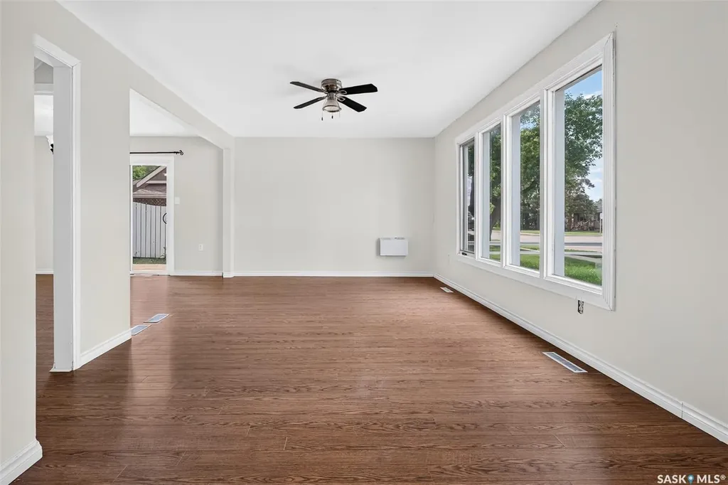 805 Athabasca Street E Moose Jaw SK S6H 0M6