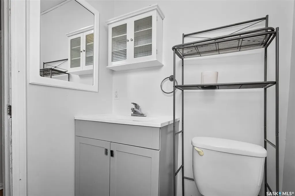 805 Athabasca Street E Moose Jaw SK S6H 0M6