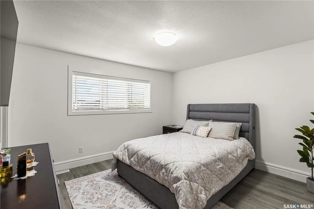 230 Wyant Lane Saskatoon SK S7S 1N1