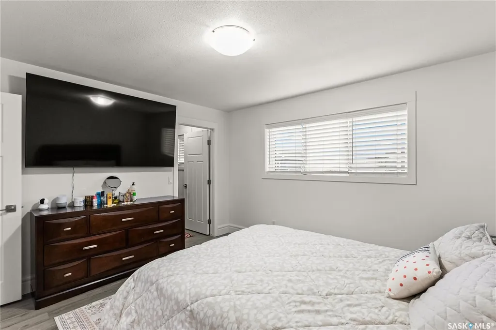 230 Wyant Lane Saskatoon SK S7S 1N1