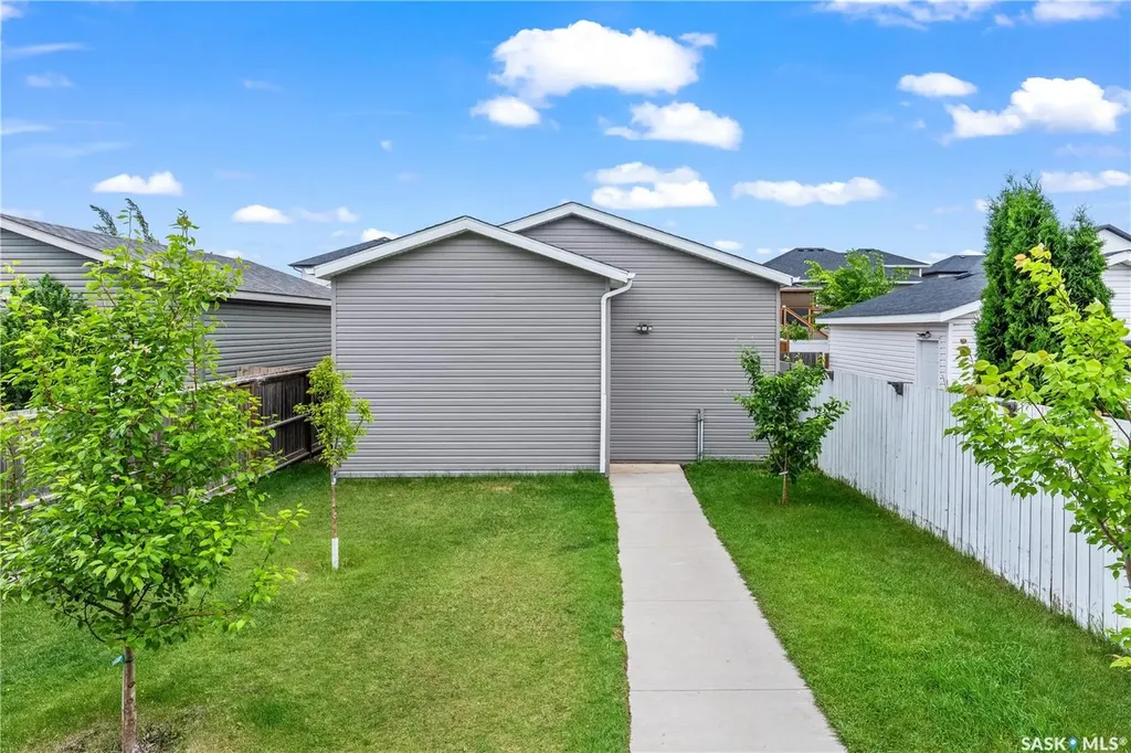 230 Wyant Lane Saskatoon SK S7S 1N1
