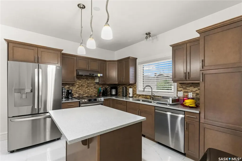 230 Wyant Lane Saskatoon SK S7S 1N1