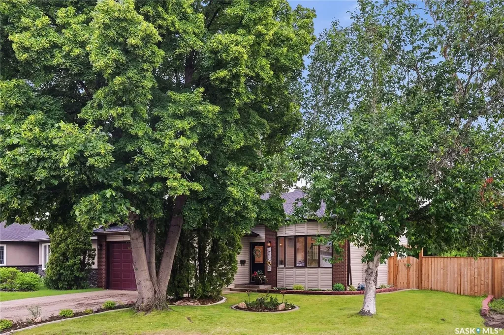 306 Ae Adams Lane Saskatoon SK S7H 5N4