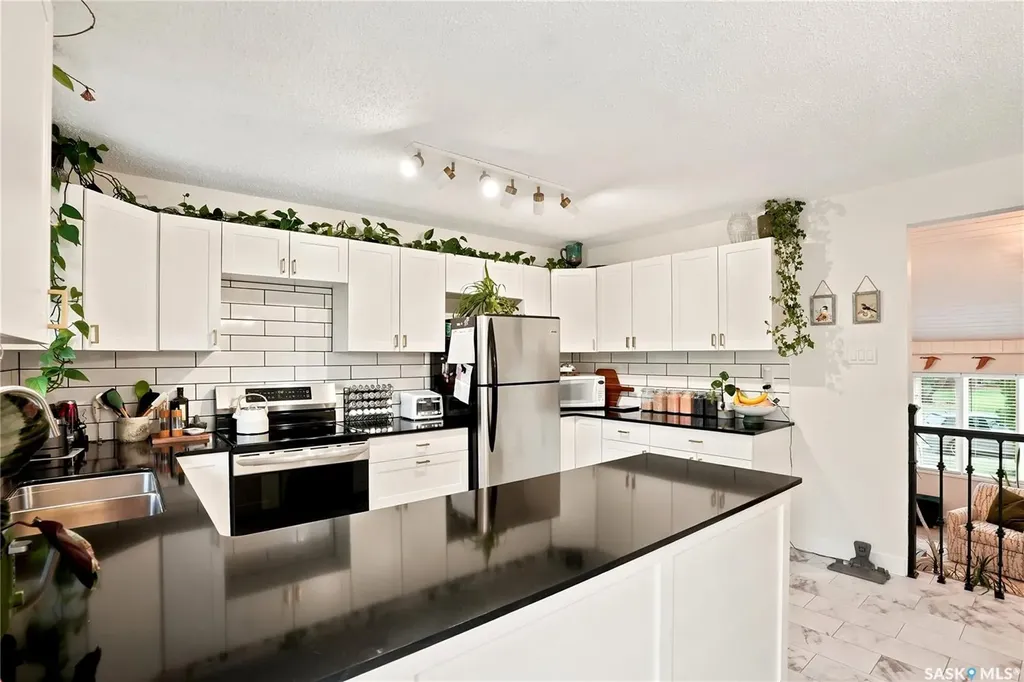 306 Ae Adams Lane Saskatoon SK S7H 5N4