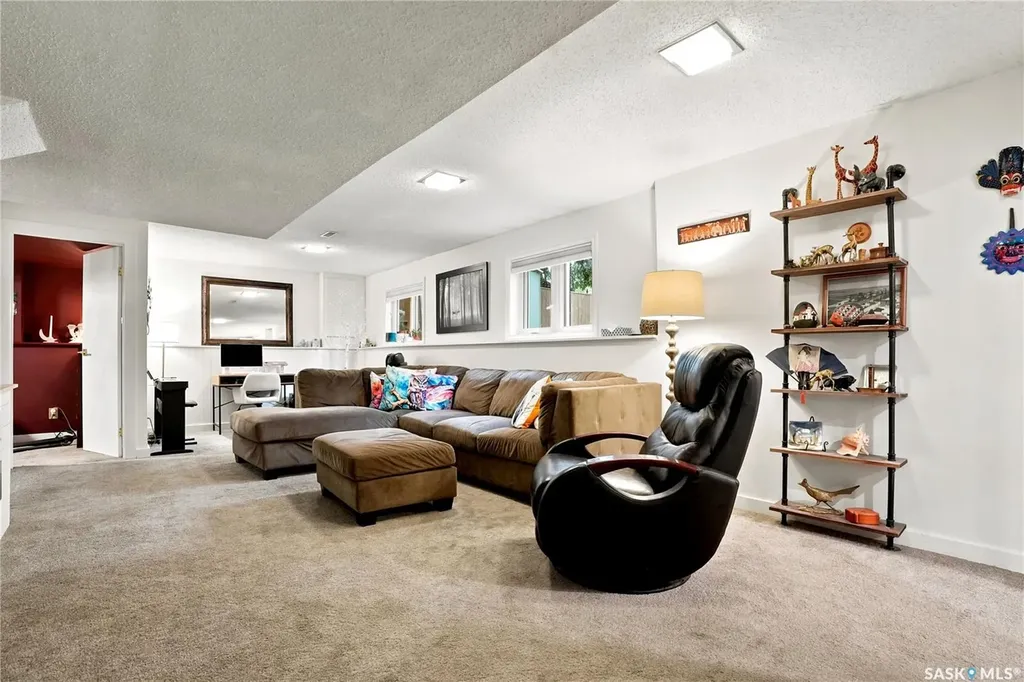 306 Ae Adams Lane Saskatoon SK S7H 5N4