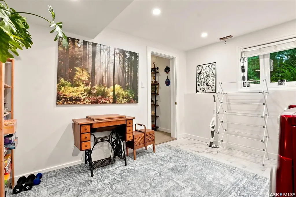 306 Ae Adams Lane Saskatoon SK S7H 5N4