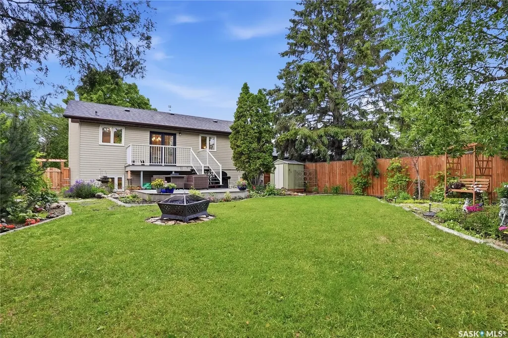 306 Ae Adams Lane Saskatoon SK S7H 5N4