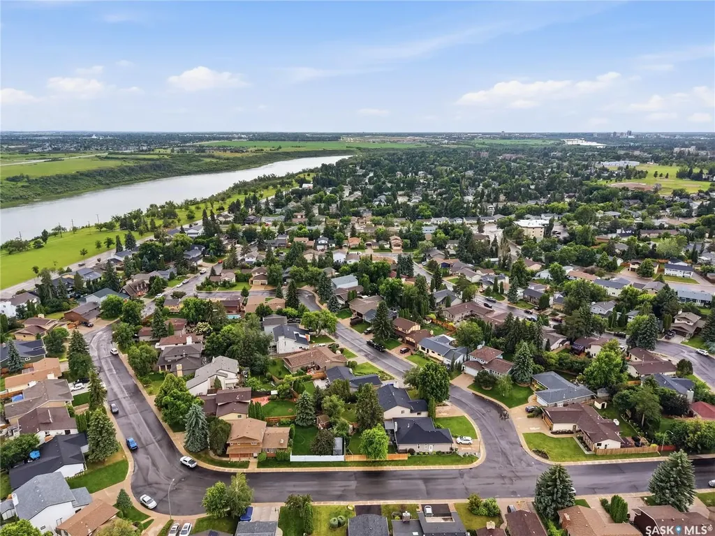 306 Ae Adams Lane Saskatoon SK S7H 5N4