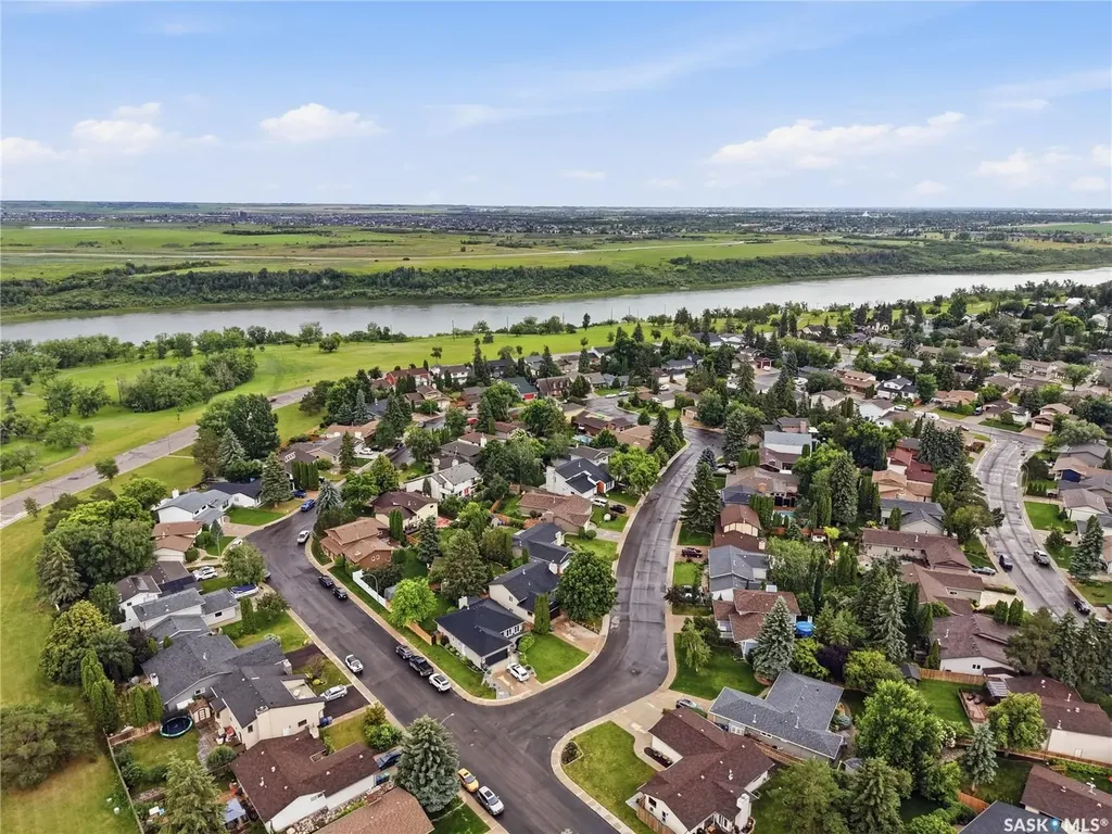 306 Ae Adams Lane Saskatoon SK S7H 5N4
