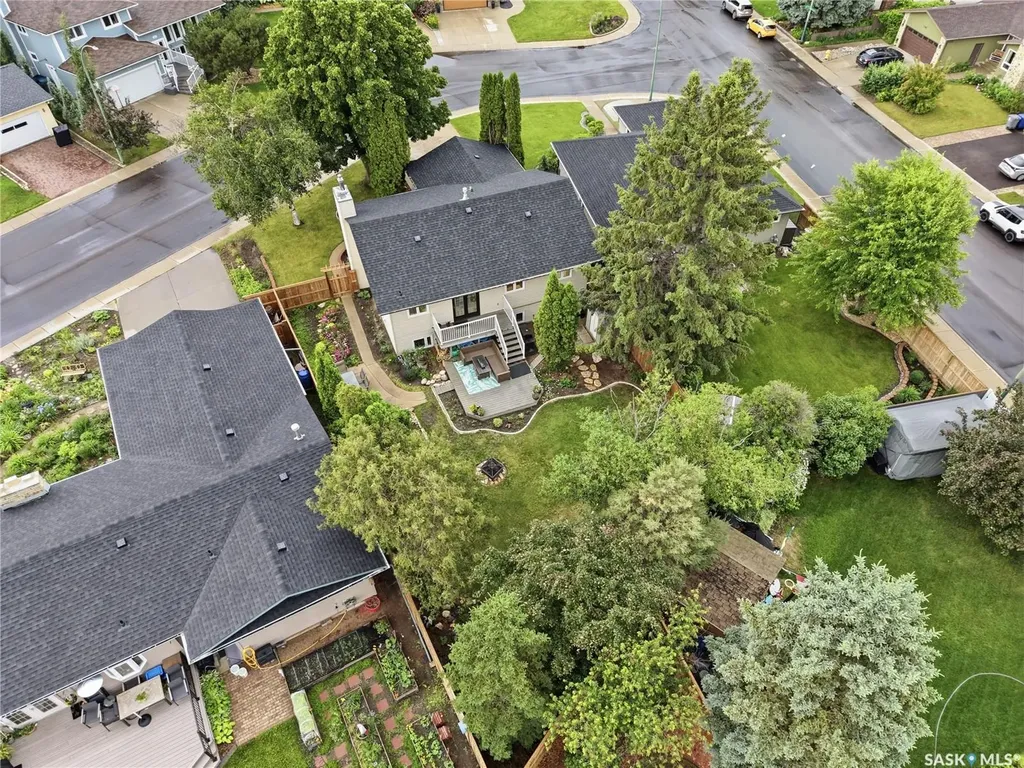 306 Ae Adams Lane Saskatoon SK S7H 5N4
