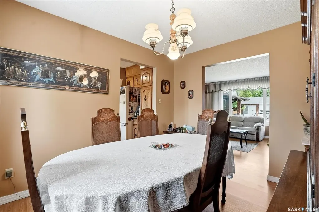 131 Keeley Crescent Saskatoon SK S7J 4B3