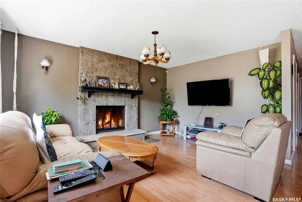131 Keeley Crescent Saskatoon SK S7J 4B3