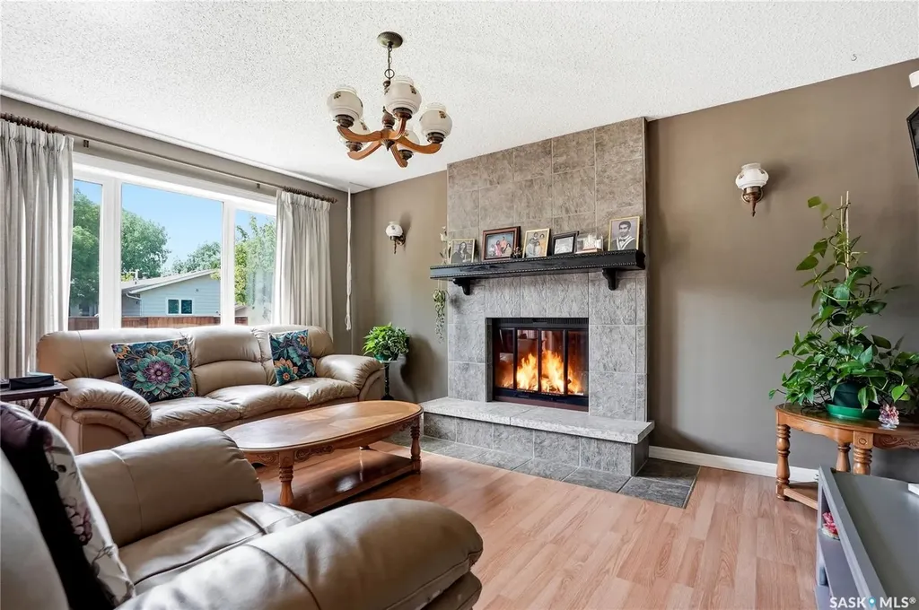 131 Keeley Crescent Saskatoon SK S7J 4B3