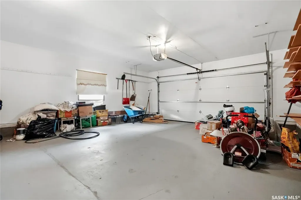 131 Keeley Crescent Saskatoon SK S7J 4B3