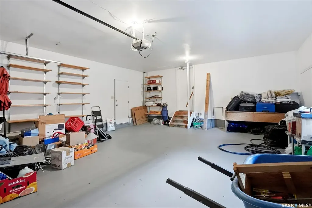 131 Keeley Crescent Saskatoon SK S7J 4B3