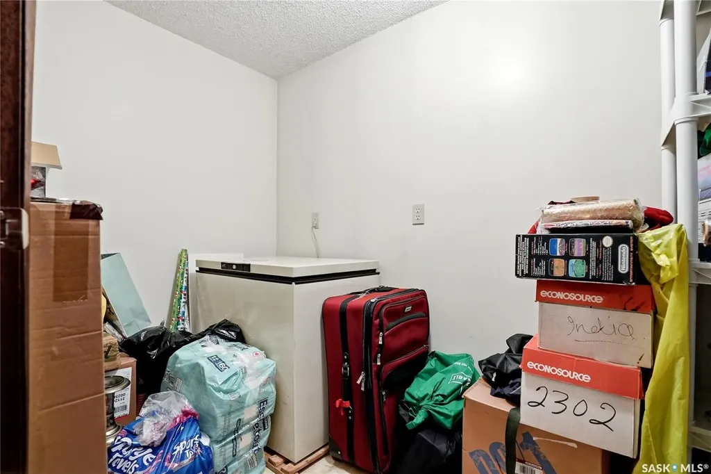 131 Keeley Crescent Saskatoon SK S7J 4B3