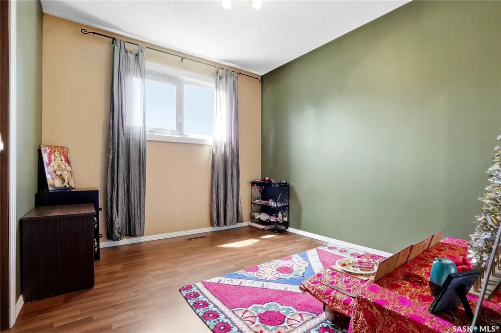 131 Keeley Crescent Saskatoon SK S7J 4B3