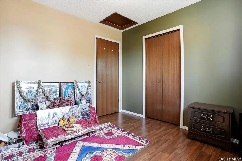 131 Keeley Crescent Saskatoon SK S7J 4B3