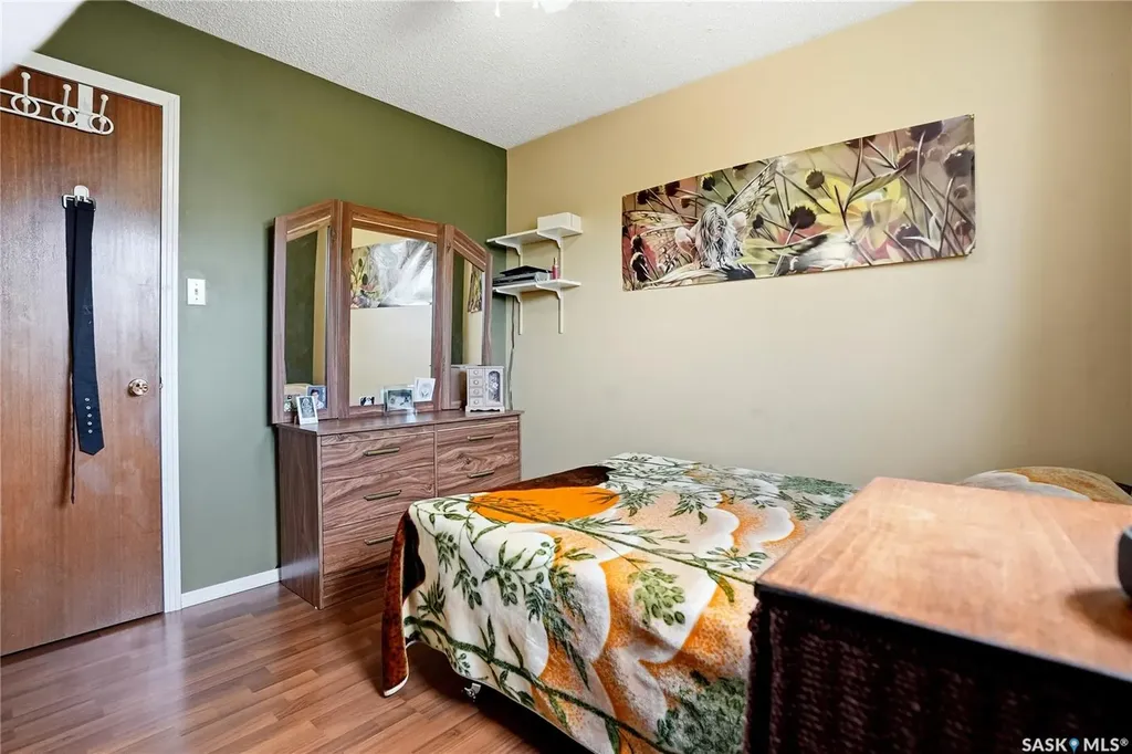131 Keeley Crescent Saskatoon SK S7J 4B3