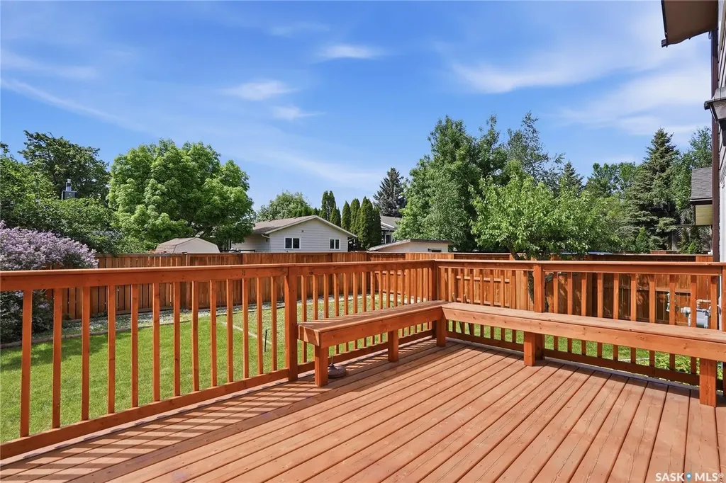 131 Keeley Crescent Saskatoon SK S7J 4B3