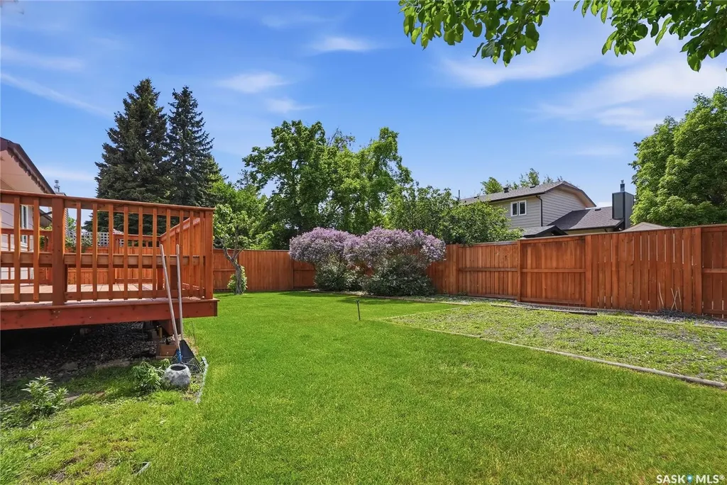131 Keeley Crescent Saskatoon SK S7J 4B3