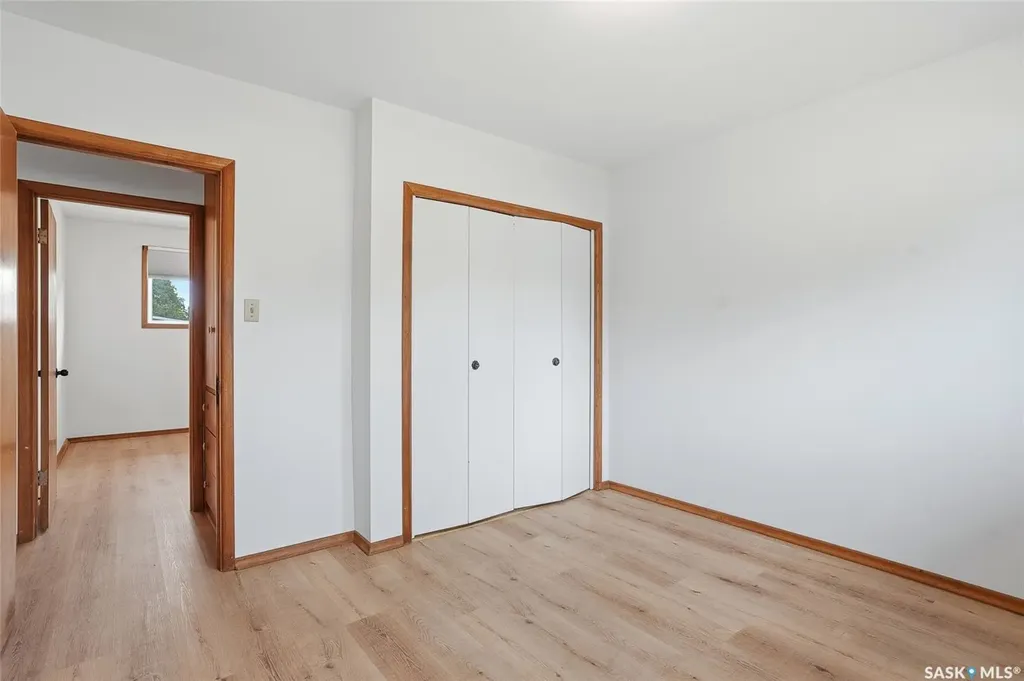 1704 Preston Avenue S Saskatoon SK S7H 2V8