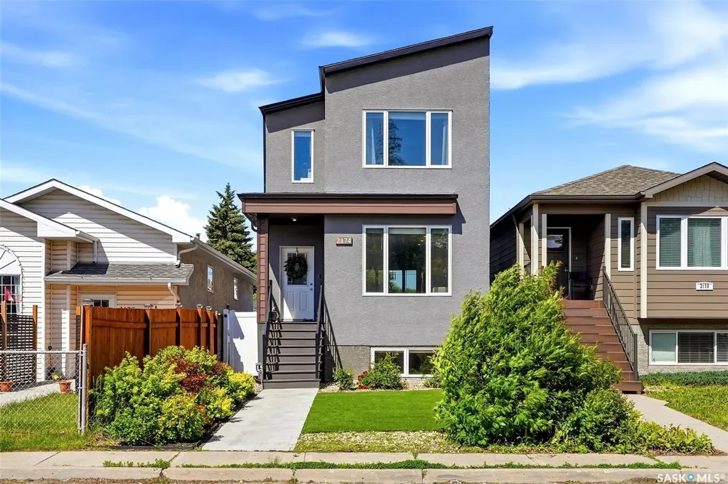 2174 Elliott Street Regina SK S4N 3H2