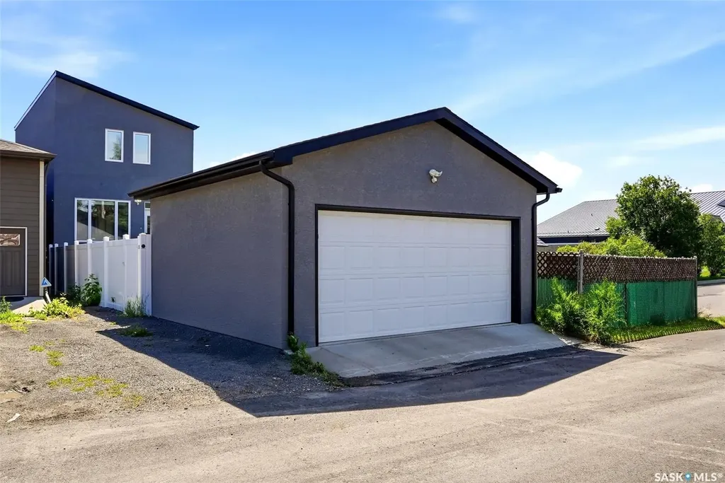 2174 Elliott Street Regina SK S4N 3H2
