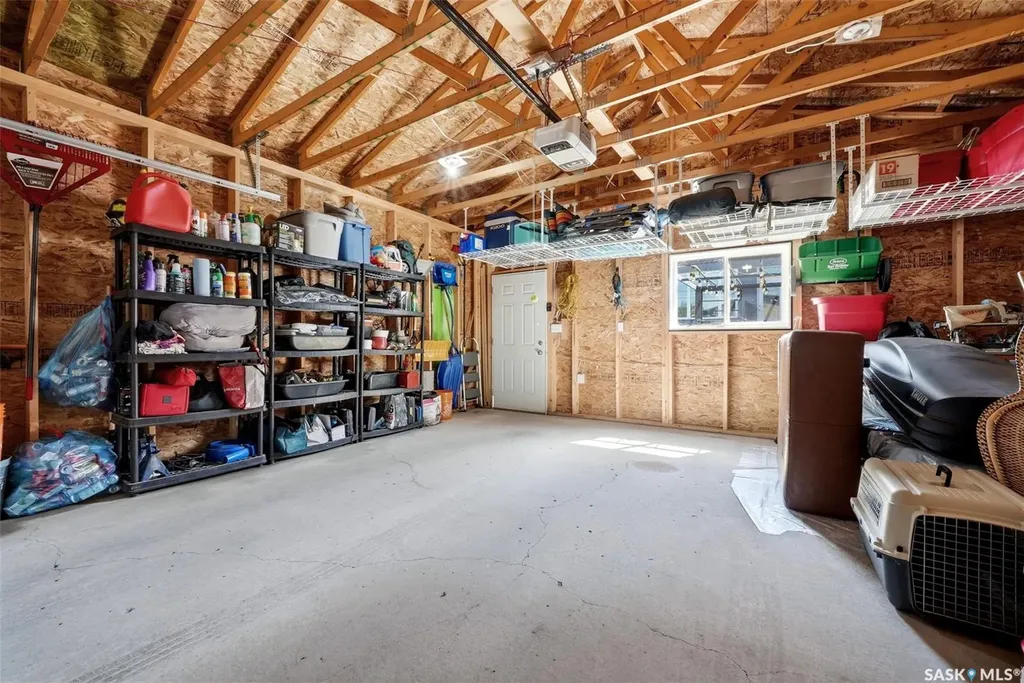 2174 Elliott Street Regina SK S4N 3H2
