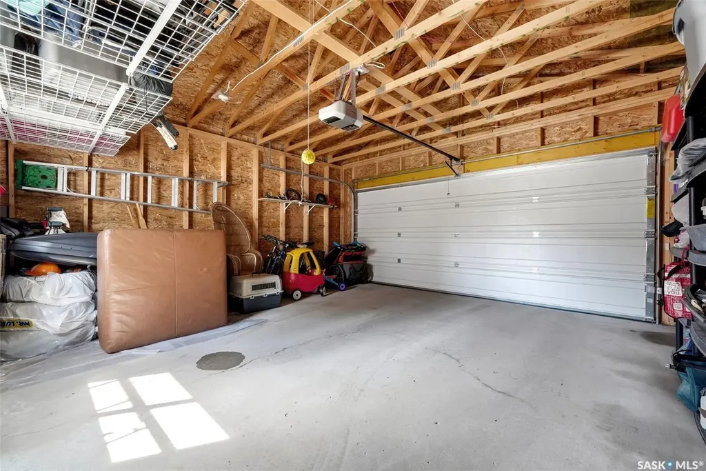 2174 Elliott Street Regina SK S4N 3H2
