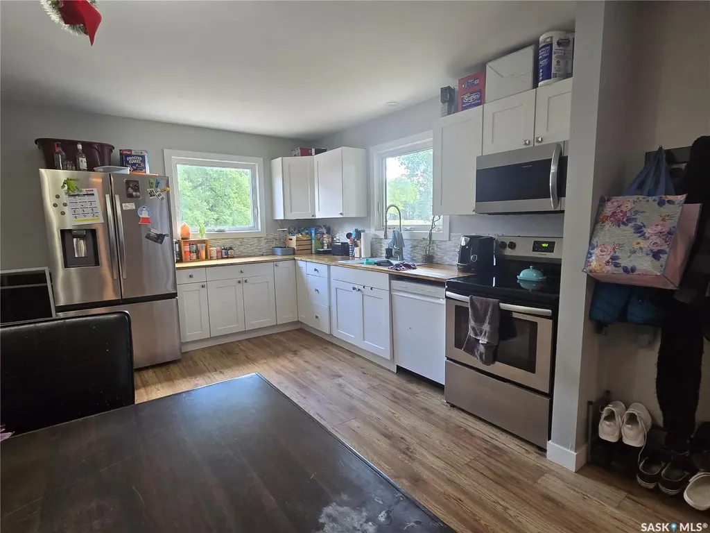 27 Antrim Street Lanigan SK S0K 2M0