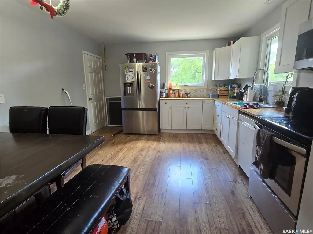 27 Antrim Street Lanigan SK S0K 2M0
