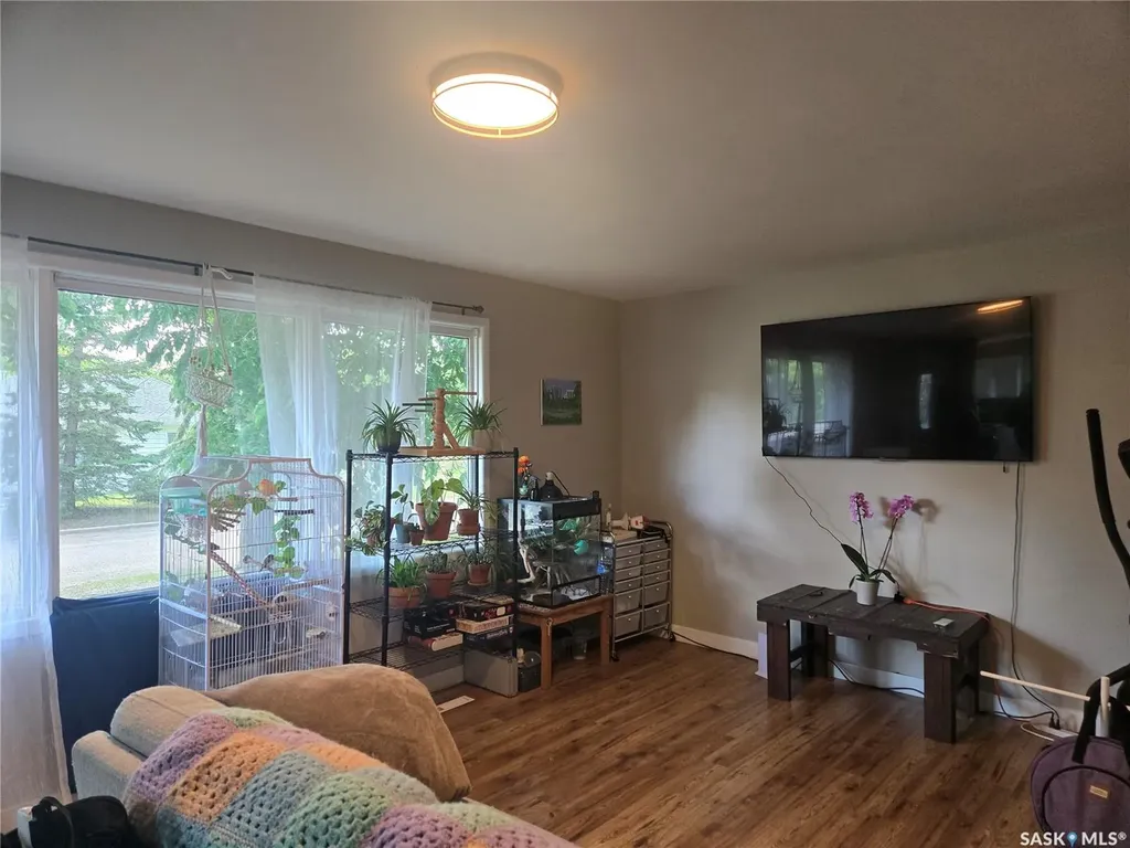 27 Antrim Street Lanigan SK S0K 2M0