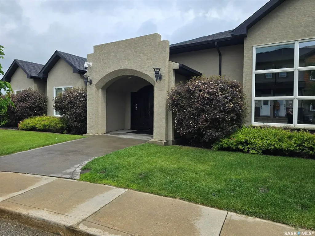 1015 Patrick Crescent Saskatoon SK S7W 0M3
