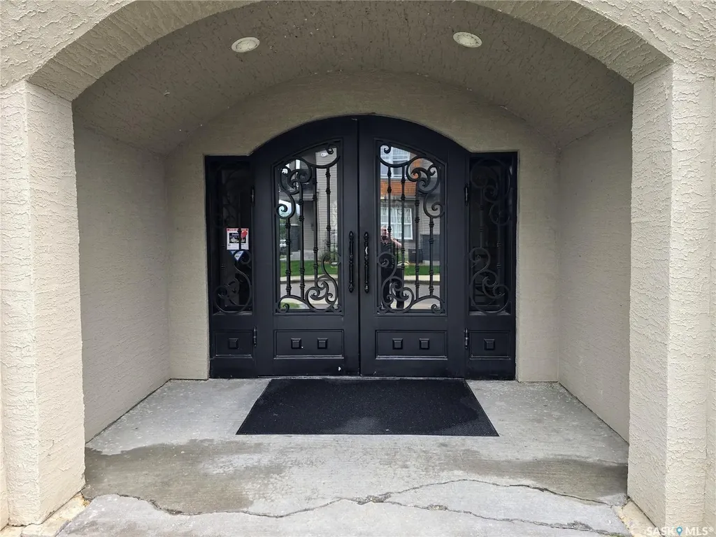 1015 Patrick Crescent Saskatoon SK S7W 0M3