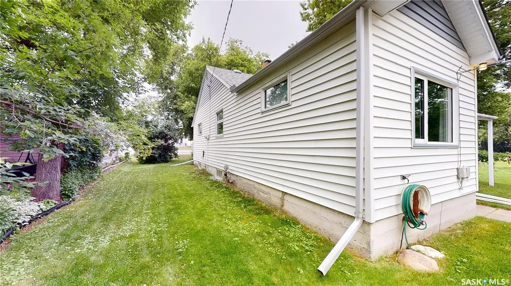 109 Lonsdale Street Wawota SK S0G 5A0