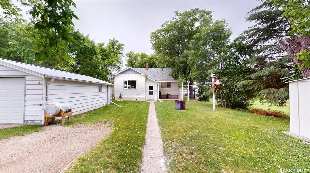109 Lonsdale Street Wawota SK S0G 5A0